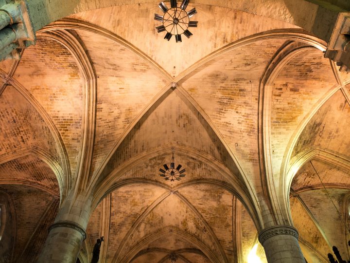 RE- éclairage, de l&rsquo;Eglise Collégiale de St Emilion avec LeDux Lumière